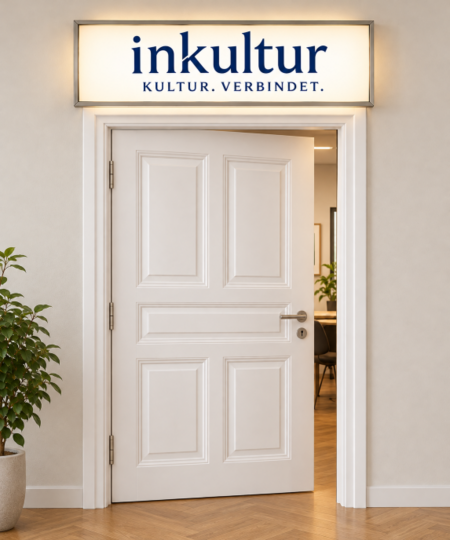 Blick hinter die Kulissen von inkultur &copy; KI-generiert