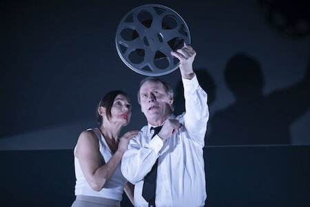 Stahltier: Jacqueline Macaulay und Wolfram Koch &copy; Bohumil Kostohryz