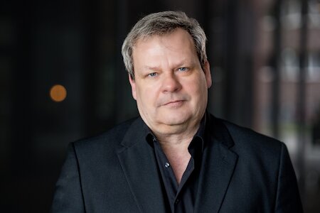 Ulrich Bähnk spielt 