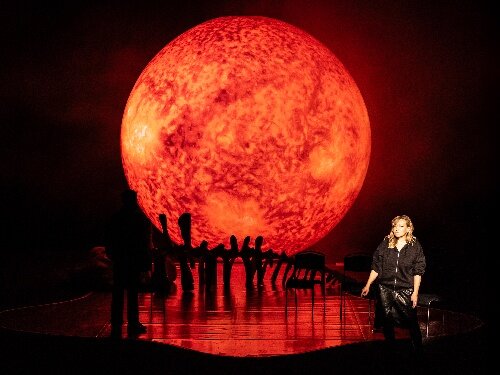 Attack on the National Stary Theatre &copy; Natalia Kabanow